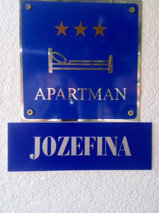 Apartmani Jozefina Omisalj Exterior photo